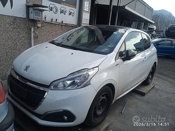 PEUGEOT 208 1.6 TD 2017 BH01  PER RICAMBI