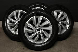 Cerchi in lega R16 + pneumatici