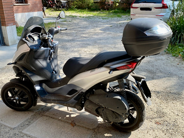 Piaggio mp3 300 hpe sport