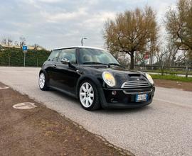 Mini Cooper S JCW anno 2004 con 200cv