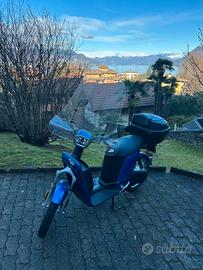 Askoll eS2 - come nuovo - Bauletto + Parabrezza