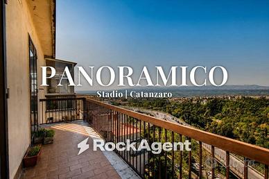 Appartamento di 178 m² con più di 5 locali a Catan