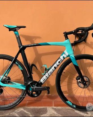 Bianchi Oltre xr3 full carbon ultegra di2 12 v"