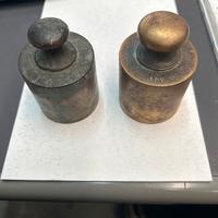 Coppia pesi per bilancia in ottone 1kg vintage