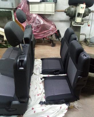 sedili posteriori opel zafira
