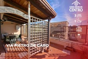 Appartamento con terrazzo in centro storico