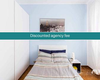 Stanza in appartamento di 99 m² a Milano