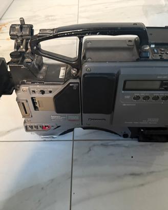 Cinepresa Panasonic F250+videoregistratore AG-7450