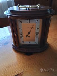 Orologio da collezione a forma ovale