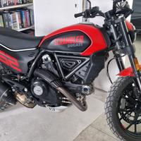 DUCATI SCRAMBLER allestimento Full Throttle