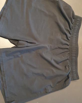 Under Armour shorts pantaloncini taglia L