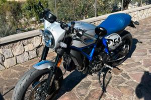 Ducati Scrambler cafè Racer 800