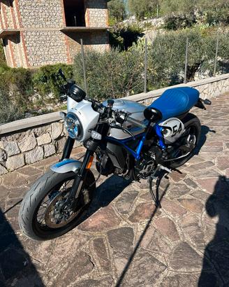 Ducati Scrambler cafè Racer 800