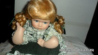 BAMBOLA IN BISCUIT THE LEONARDO COLLECTION anni 90