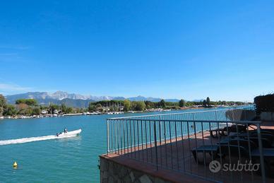 Vicino 5 Terre sul fiume Magra con 9 posti letto