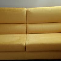 divano  4 posti +letto matrimoniale grande+ puff 