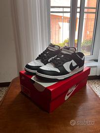 Nike dunk panda low