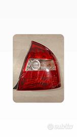 Fanale posteriore Kia Cerato/Spectra