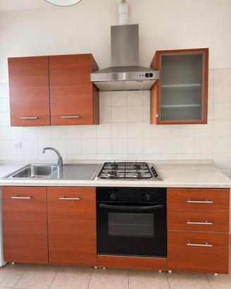 Cucina Intera con Forno