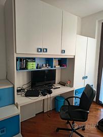 Cameretta a ponte con soppalco e scrivania integra