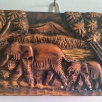 Pannello di legno scolpito e intagliato 