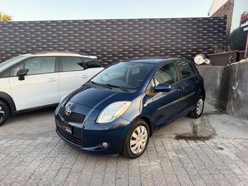 Toyota Yaris 1.3 5 porte Navi