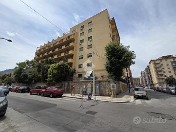 4 LOCALI A PALERMO