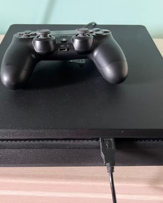 PS4 Slim 1TB + Controller + 4 Giochi