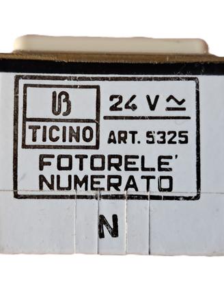 BTICINO MAGIC 5325 FOTORELE NUMERATO 24V AC/DC