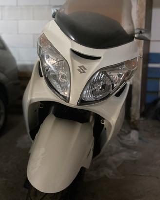 Suzuki Burgman 400