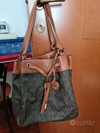 Secchiello Michael Kors