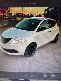 Lancia Ypsilon GPL neopatentati