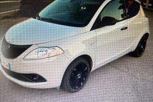 Lancia Ypsilon GPL neopatentati