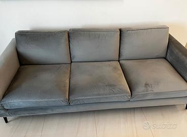  divano in tessuto  con tavolino
