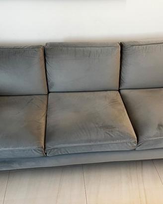  divano in tessuto  con tavolino