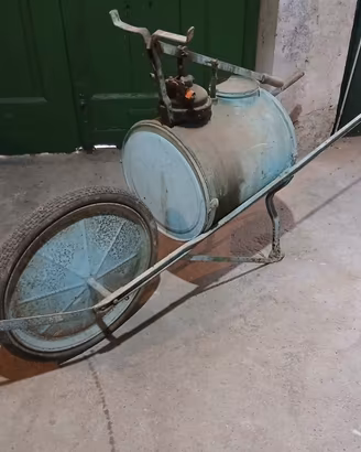 Carriola irroratrice antica