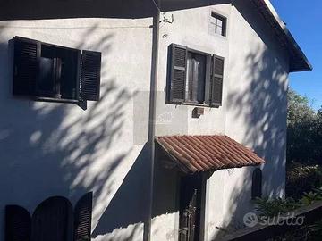 CASA INDIPENDENTE CON GIARDINO