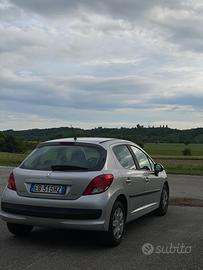 Peugeot 207 1.4 HDi 70CV (2011)