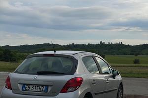 Peugeot 207 1.4 HDi 70CV (2011)