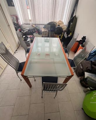 Set completo tavolo in vetro e sedie