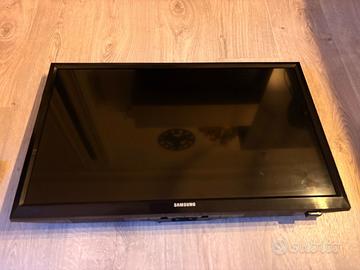 Televisore 24 pollici Samsung nero