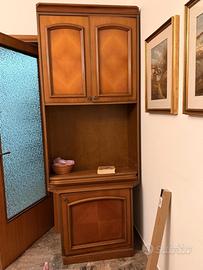 Mobile  con sportelli in vero legno