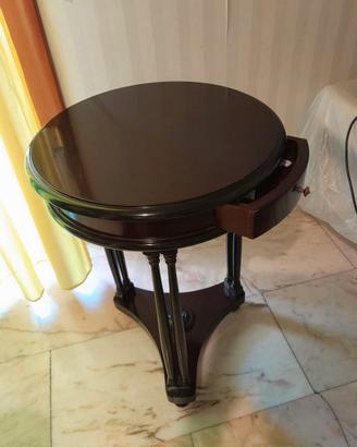Coppia comodini / tavolini rotondi in legno scuro