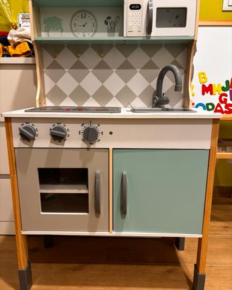 Cucina giocattolo