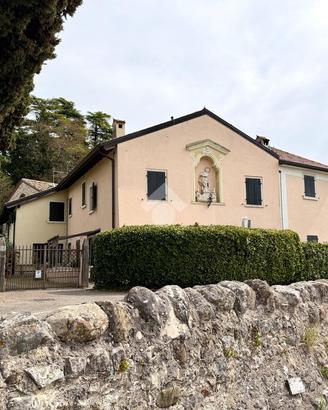 4 LOCALI A COSTERMANO