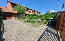 villa-con-doppio-giardino-box-e-ingresso-indipend