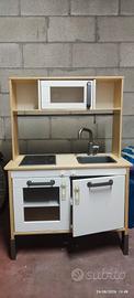 cucina giocattolo 