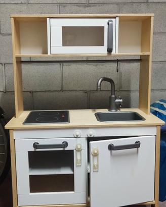 cucina giocattolo 