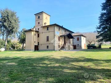 CASA DI CORTE A VALSAMOGGIA