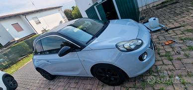 Opel adam 2015